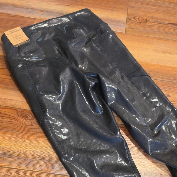 Black Shiny High-Waist Women's Jeans - Picture 5 of 6